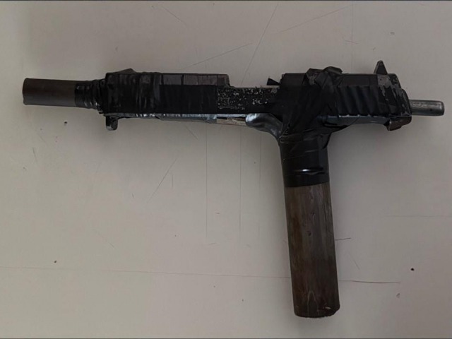 Un menor llevaba un arma 